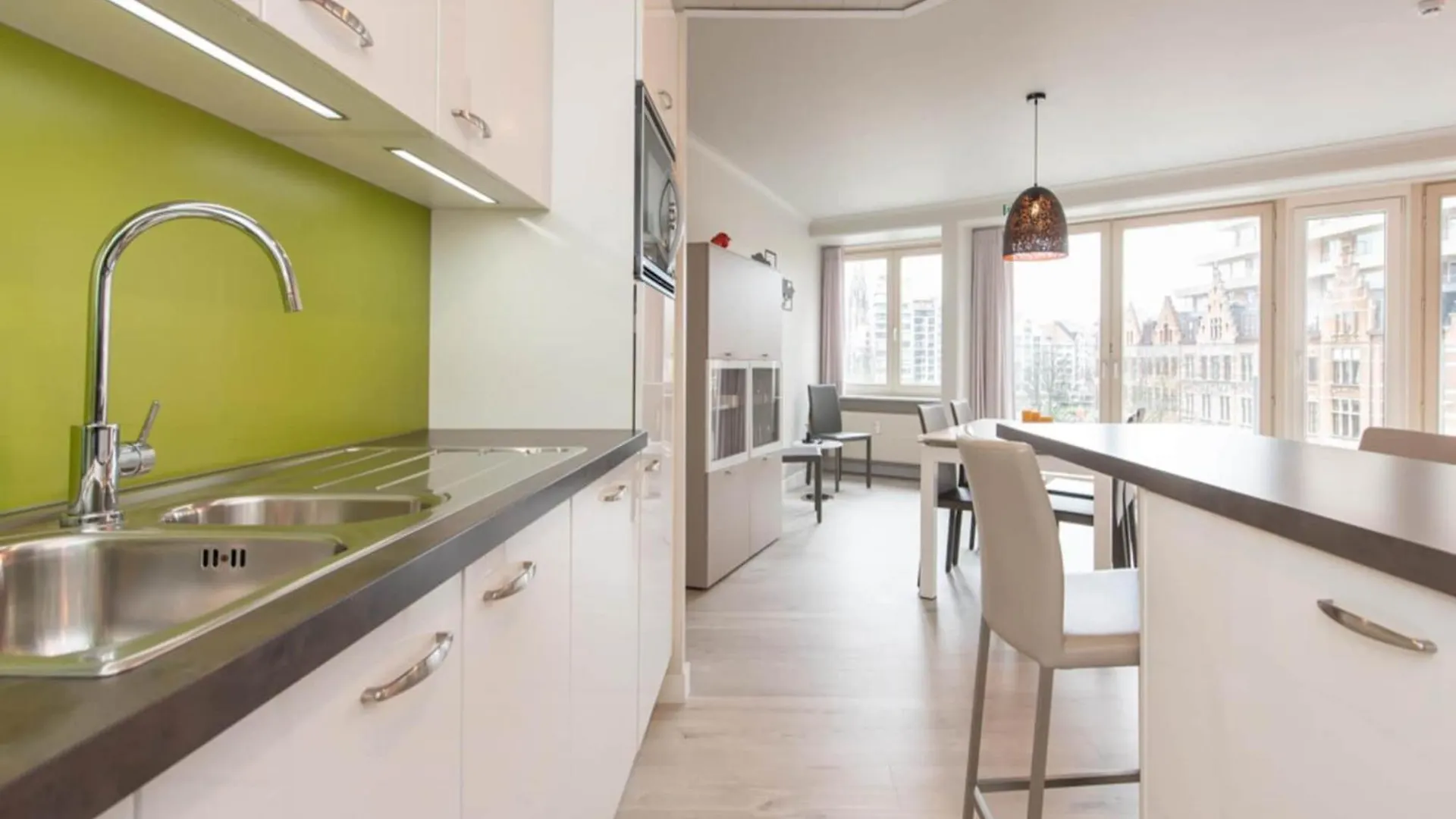 Beautiful Apartment With View Ostende