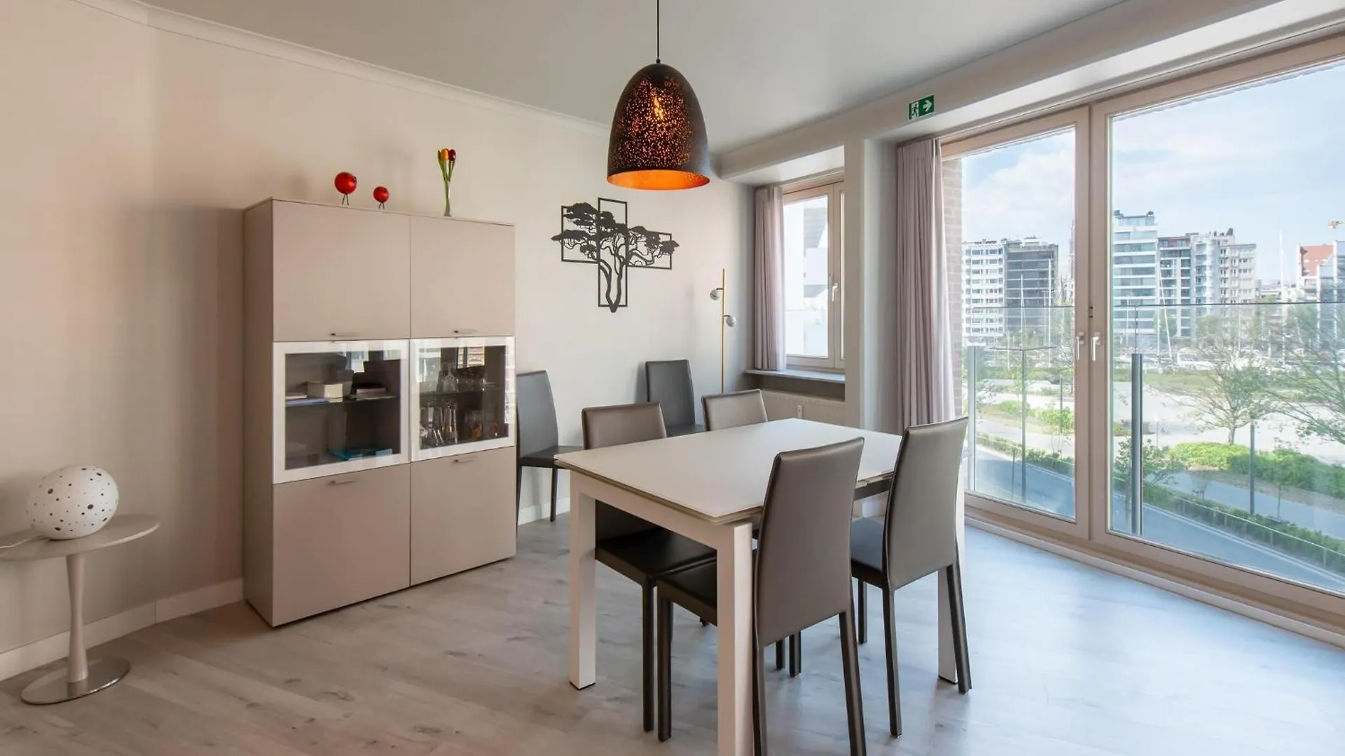 Beautiful Apartment With View Ostende