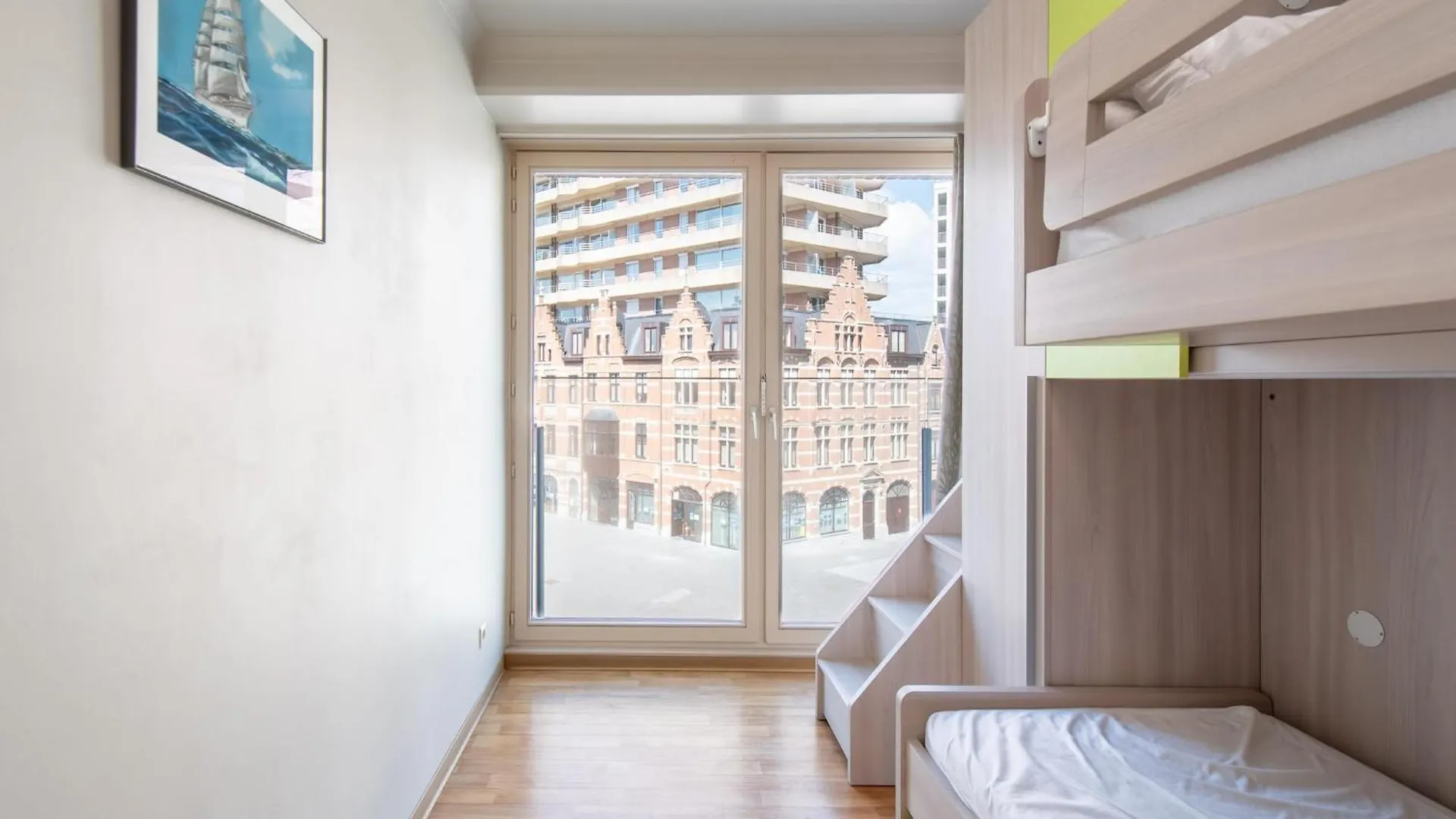 Beautiful Apartment With View Ostende