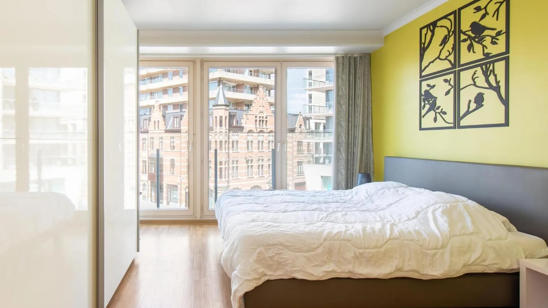 Beautiful Apartment With View Ostende