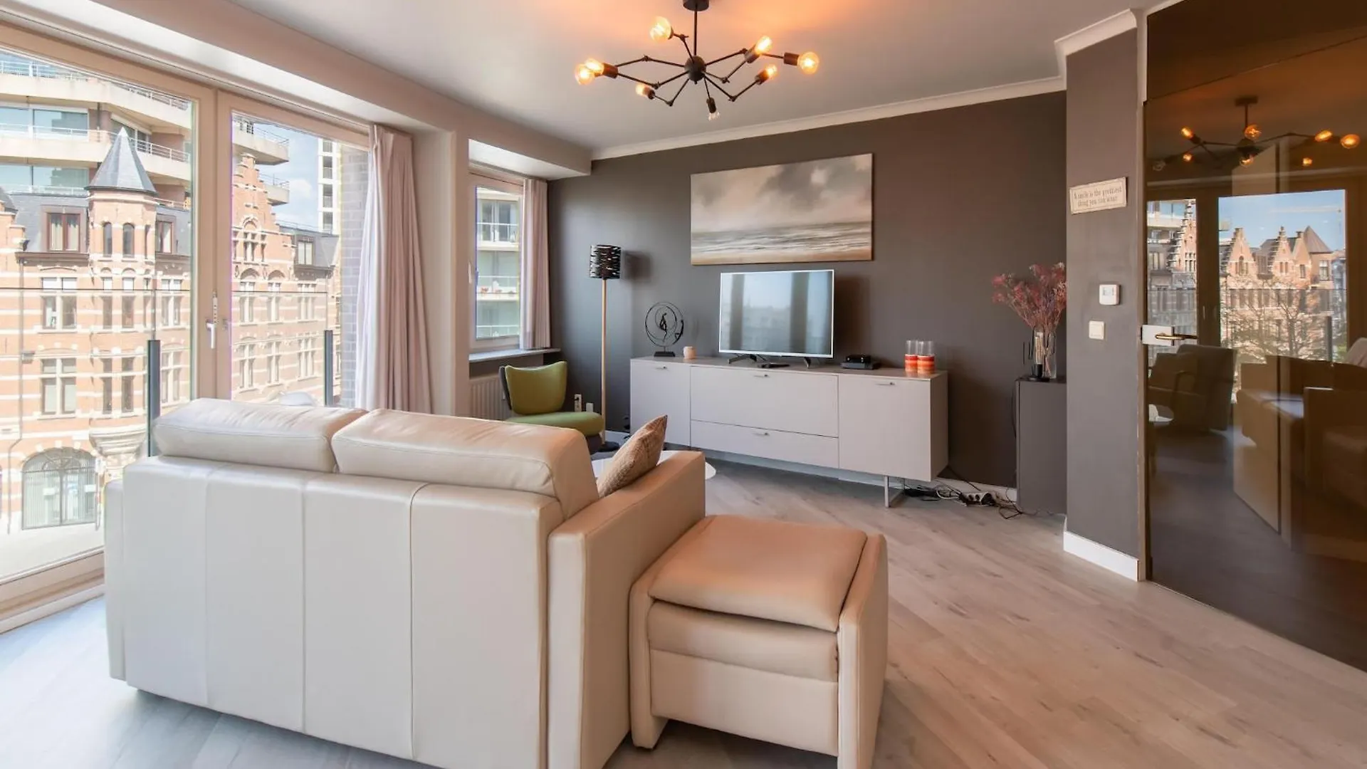Beautiful Apartment With View Ostende