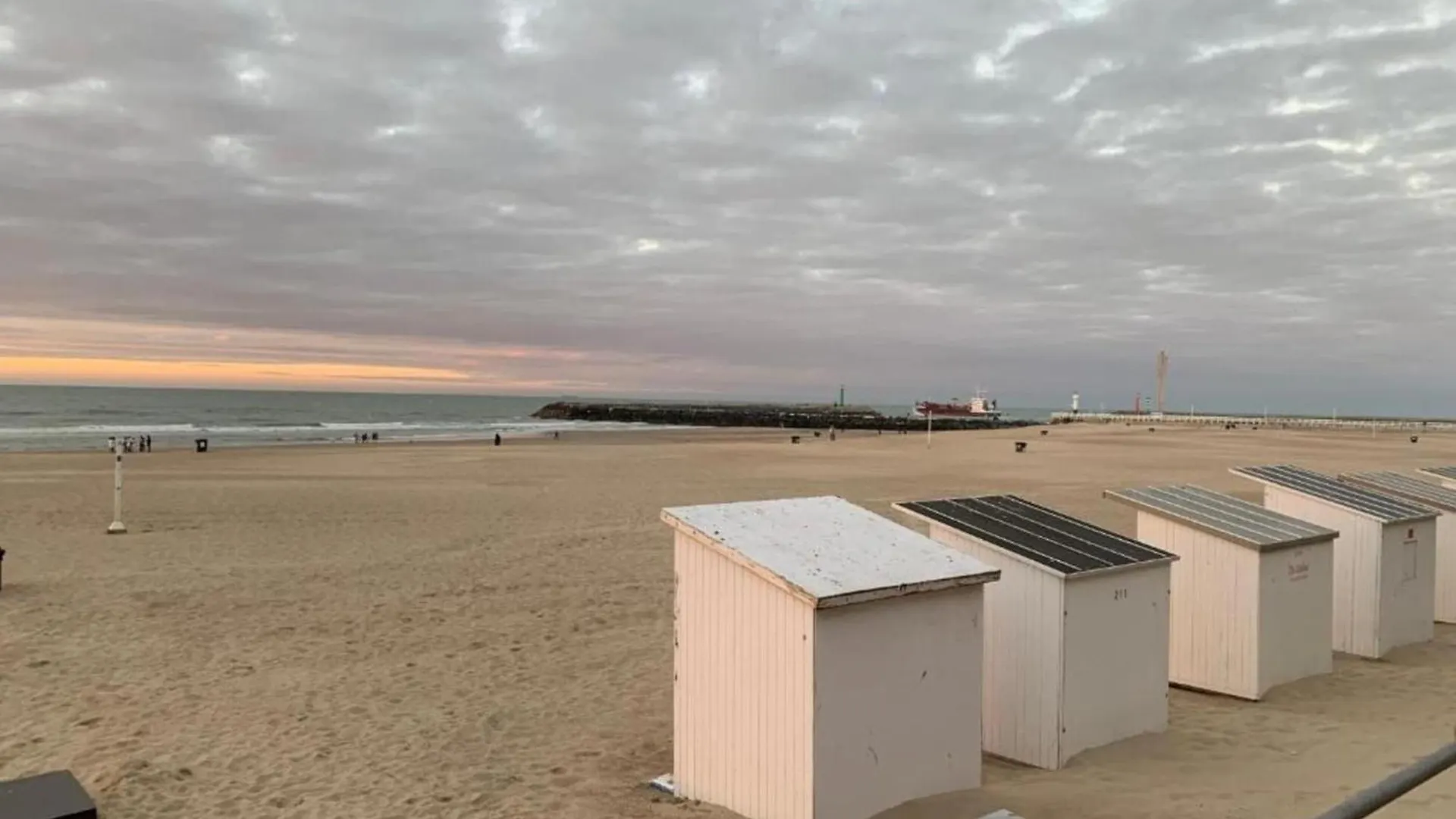 Beautiful Apartment With View Ostende